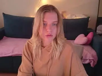 Chaturbate Free Live Porn of viki_charm