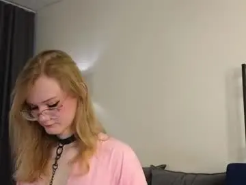 Chaturbate Sex Cam of sensualkiraa
