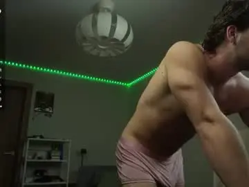 Chaturbate Live Sex Cam of karlos_murphy
