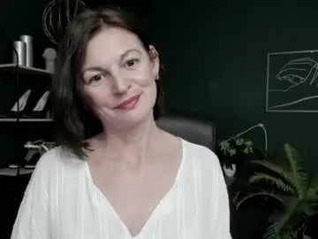 Chaturbate Adult Video Chat of vivian_dream