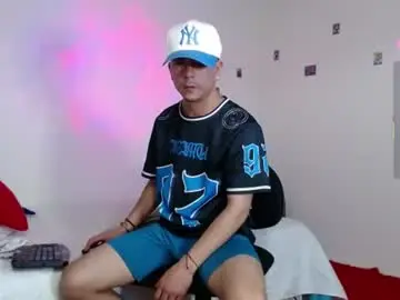 Chaturbate Free Live Porn of dominic_hanks