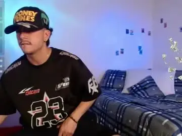 Chaturbate Best live sex cam show of dominic_hanks