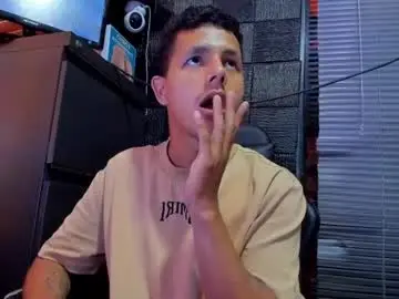 Chaturbate Live Porn of g_lincoln