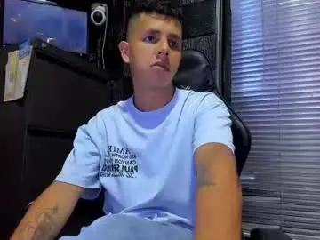 Chaturbate Watch Live Sex Cams of g_lincoln