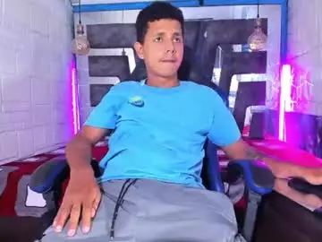 Chaturbate Watch Live Sex Cams of g_lincoln