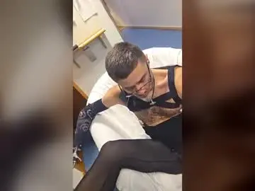 Chaturbate Live Sex Cam of hook696969