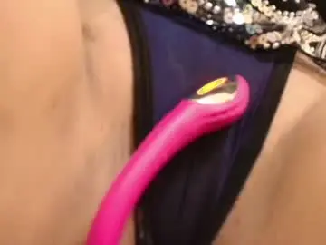 Chaturbate Watch Live Sex Cams of scarleth_bluee