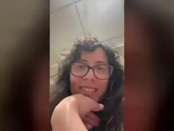 Chaturbate Adult Webcams of idkjustagirl