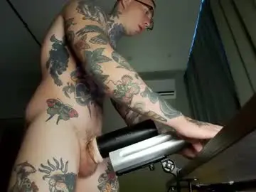 Chaturbate Free Live Porn of tom__ice