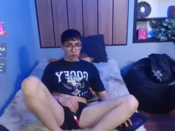 Chaturbate Nude Webcam of andy_norton