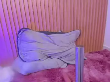 Chaturbate Live Sex Cam of lilirouse