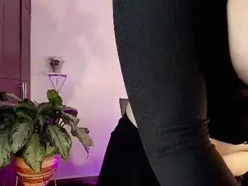 Chaturbate Live Sex Cam of dahnia_cruz