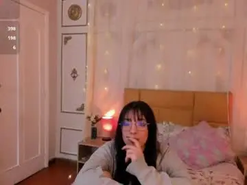 Chaturbate Live Sex Cam of emalittle
