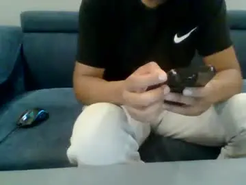 Chaturbate Nude Webcam of schoolboy09