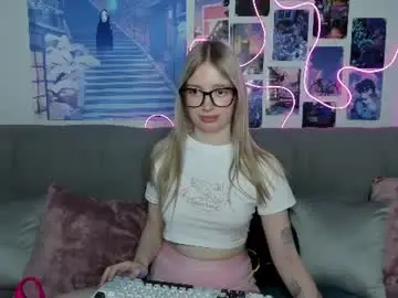 Chaturbate Live Porn of _carinaset_