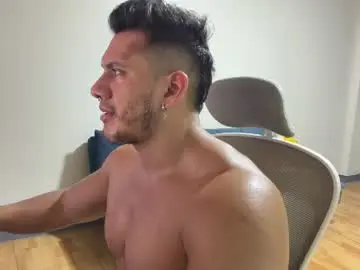 Chaturbate Live Sex Cam of dominicveins