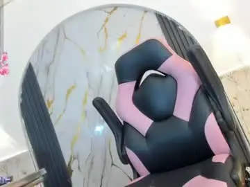 Chaturbate Live Sex Cam of zendaya_colette