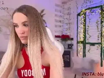 Chaturbate Live Sex Cam of blush_mikki
