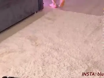 Chaturbate Live Sex Cam of blush_mikki