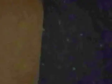Chaturbate Live Sex Cam of smallhairyuncut