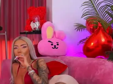 Chaturbate Live Sex Cam of therealfallingangel