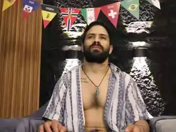 Chaturbate Free Porn Cam of leo_diaz01
