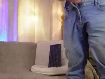 Chaturbate Watch Live Sex Cams of leo_diaz01