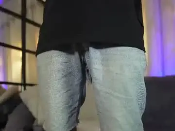 Chaturbate Live Porn of leo_diaz01