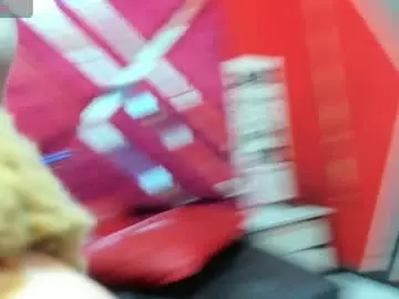 Chaturbate Live Porn of amira_xx2