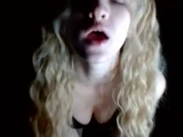 Chaturbate Live Sex Cam of missgospelz_entertainmentz