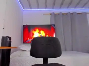 Chaturbate Live Porn of benji_andrew