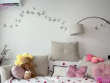 Chaturbate Live Sex Cam of delorathecookie