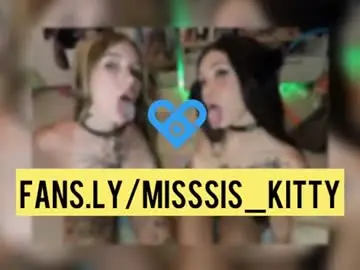 Chaturbate Sex Chat of masterr_and_kittyy