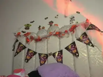 Chaturbate Live Sex Cam of mia_sweetie1