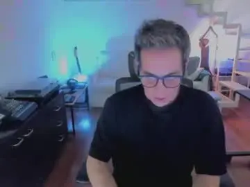Chaturbate Free Porn Cam of andy0pandi