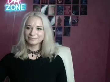 Chaturbate Live Sex Cam of moonsusanna