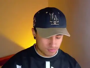Chaturbate Live Sex of boylatin_777