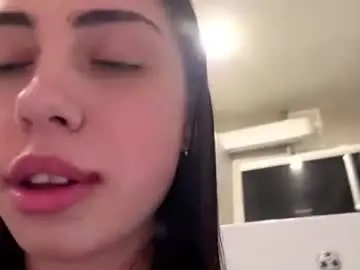 Chaturbate Nude Webcam of yvonnepfluger