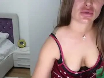 Chaturbate Live Sex Cam of beyoncedoll