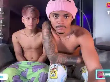 Chaturbate Live Porn of ethanmiller1