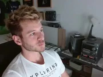Chaturbate Sex Cam of freddy_star