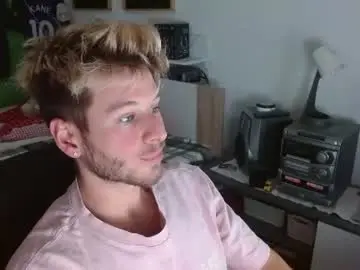 Chaturbate Live Porn of freddy_star