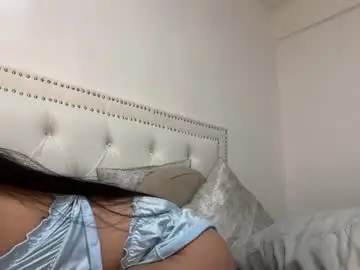 Chaturbate Live Sex Cam of louiseelizabeth