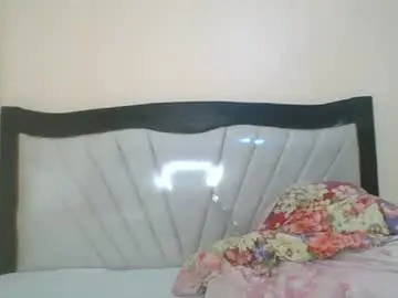 Chaturbate Live Porn of queen_wow2