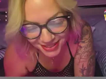 Chaturbate Free Porn Cam of yogimilflover