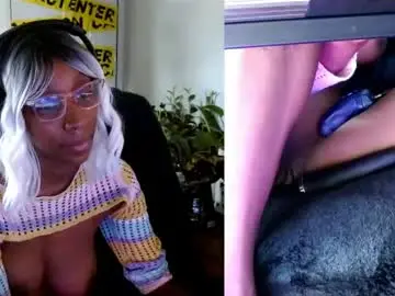 Chaturbate Live Sex of alys_at_college