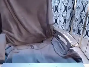 Chaturbate Live Porn of nicky_38hhugetits