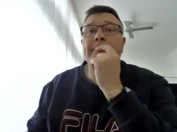 Chaturbate Live Sex Cam of scoobs71