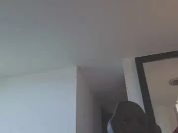 Chaturbate Live Porn of miavero