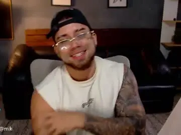 Chaturbate Free Live Porn of mike_montoya
